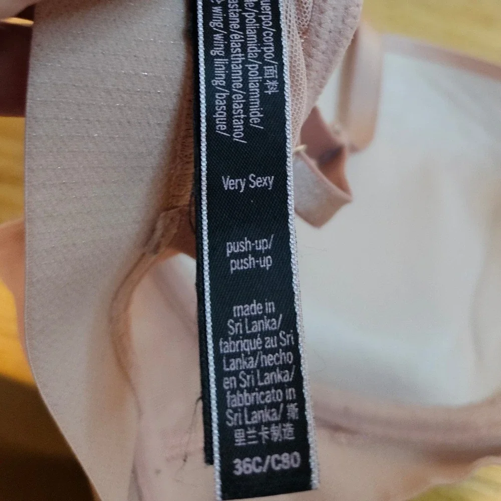 Victoria's Secret Very Sexy Push Up Bra 36C Rose Gold Satin Shimmer Band Pink